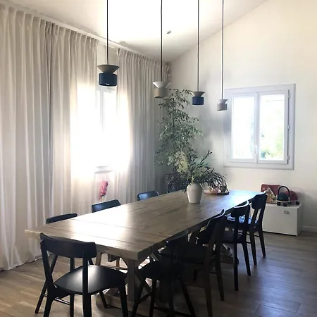 Semesterbostad Maison Familiale Nîmes