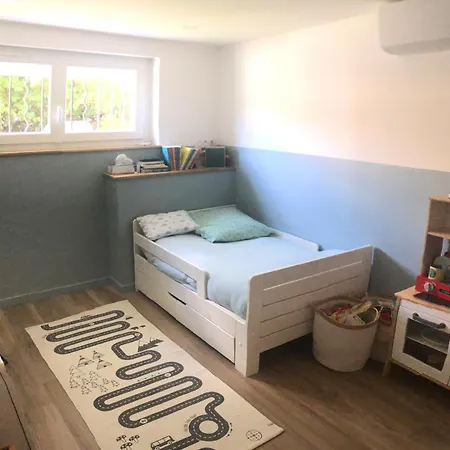 Maison Familiale نيم